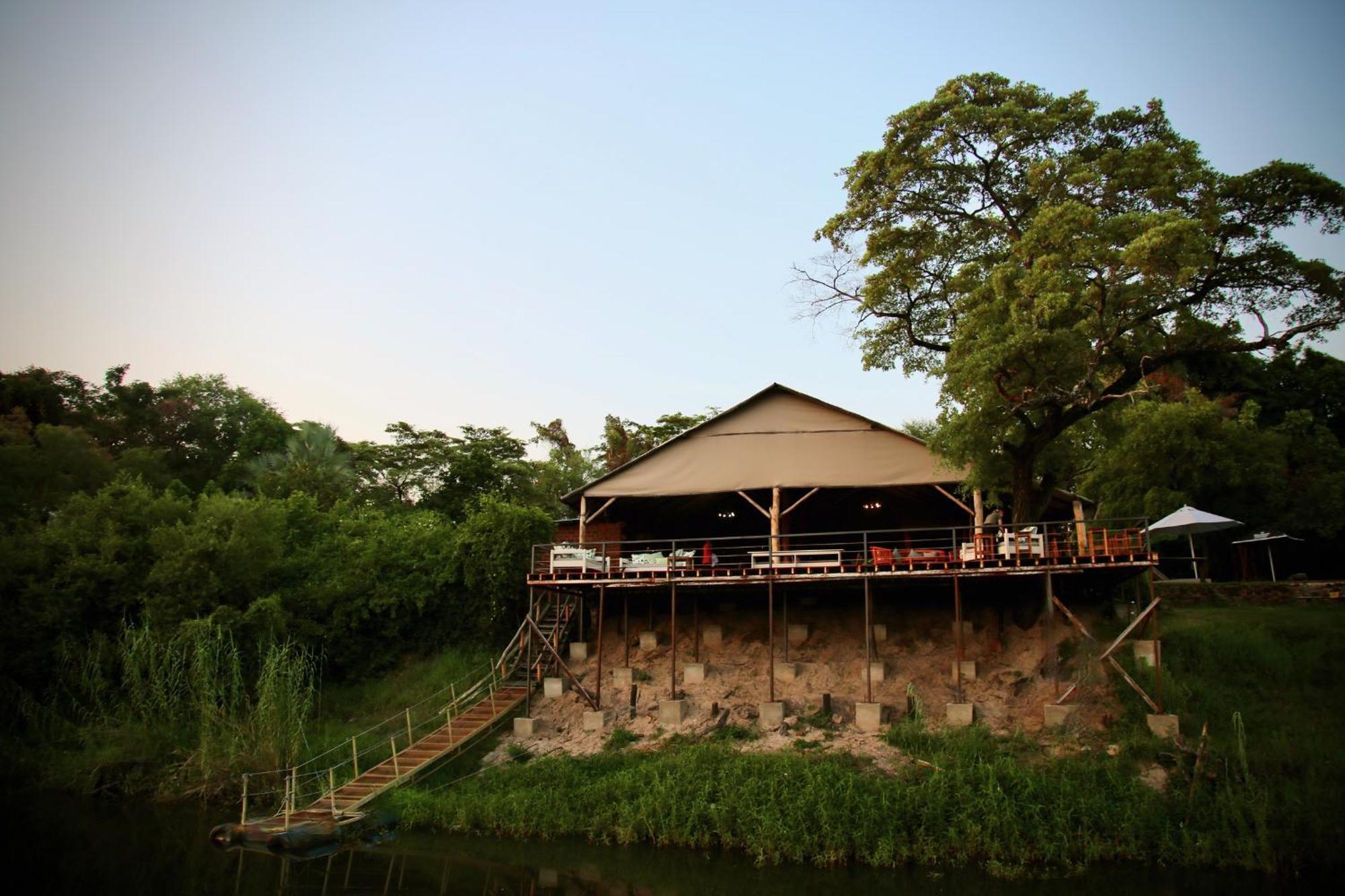 Villa Camp Nkwazi Livingstone Esterno foto